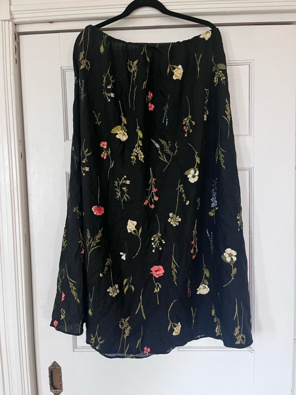 H&M Black Floral Linen Blend Skirt